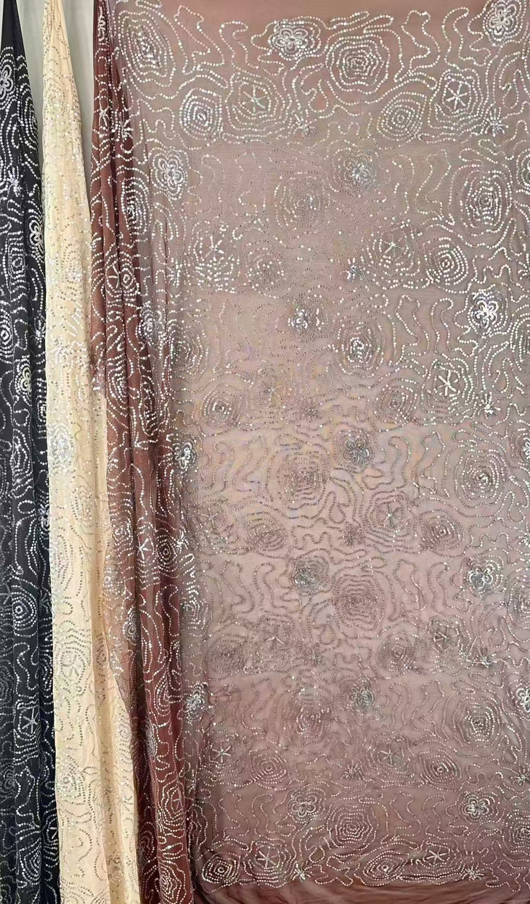Knitted Fabric With Sequins